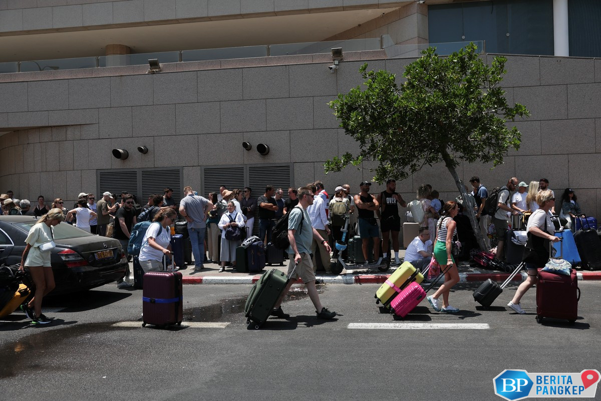 iran-bombardir-tel-aviv-turis-asing-ramai-ramai-lari-dari-israel