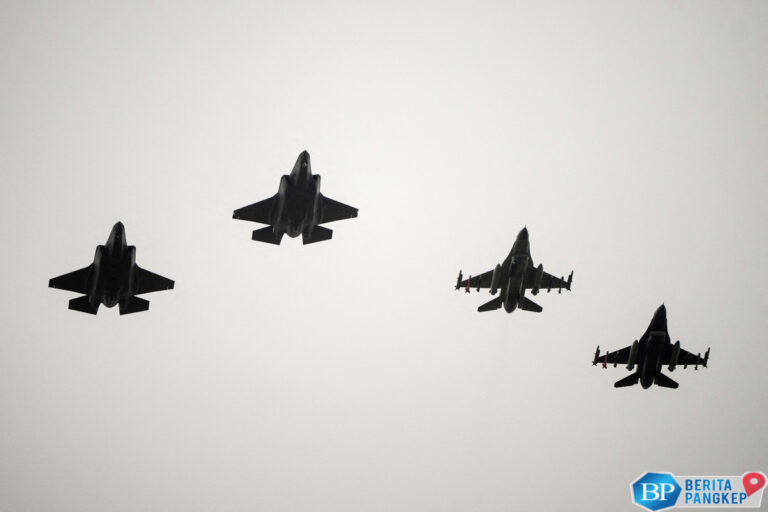 israel-vs-iran-menggila-as-kirim-jet-tempur-hingga-kapal-induk-nuklir