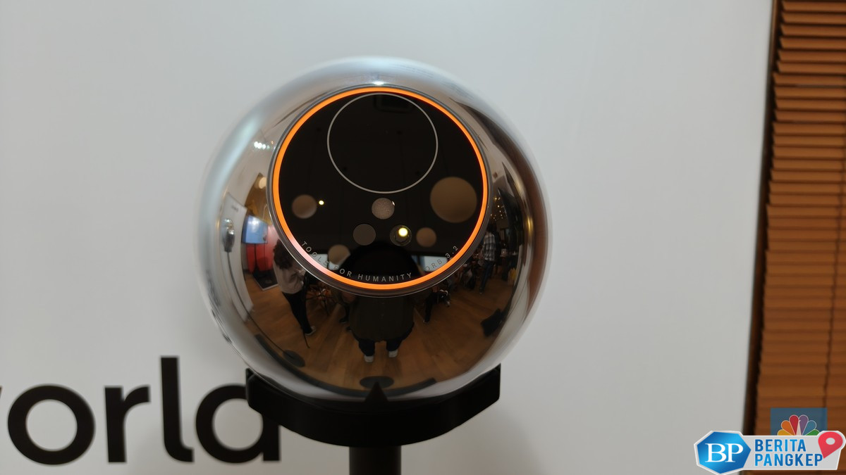 komdigi-minta-hapus-data-warga-ri-aplikasi-world-buka-suara