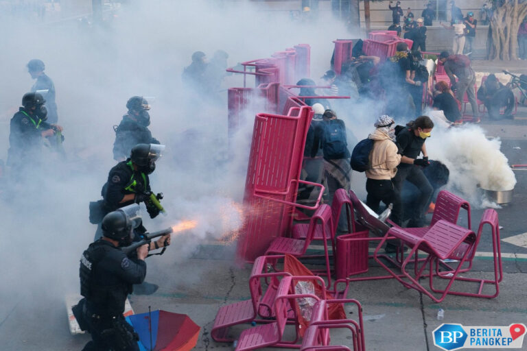 los-angeles-rusuh-salah-satu-jantung-ekonomi-as-terancam-lumpuh