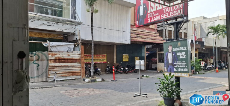 pasar-baru-bak-kuburan-nasib-tukang-parkir-merana-satpam-terancam-phk