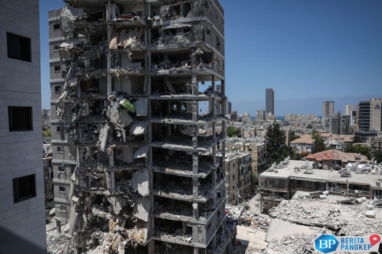 potret-iran-buat-israel-bak-gaza-gedung-gedung-runtuh