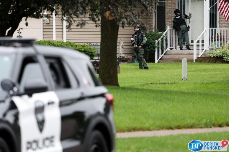 potret-tkp-penembakan-anggota-dpr-rumah-penuh-lubang-bekas-peluru