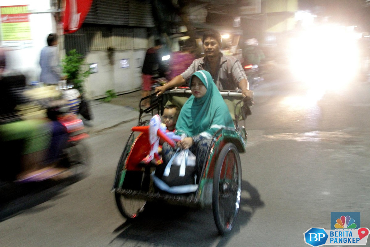 tukang-becak-mendadak-kaya-raya-dapat-rp-50-miliar-semalam