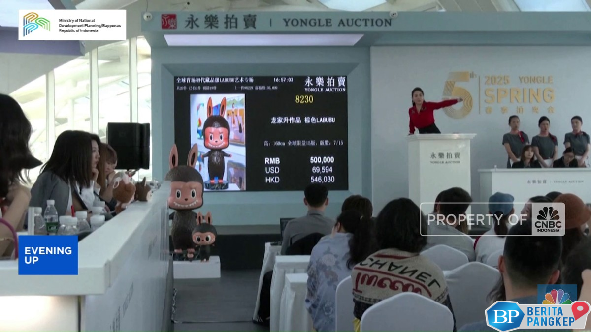 video-labubu-seharga-rp-24-miliar-terjual-di-china