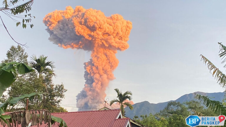 waspada-gunung-marapi-sumatera-barat-erupsi