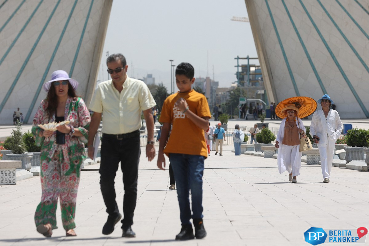 bak-neraka-bocor-gelombang-panas-serang-iran-suhu-tembus-50c