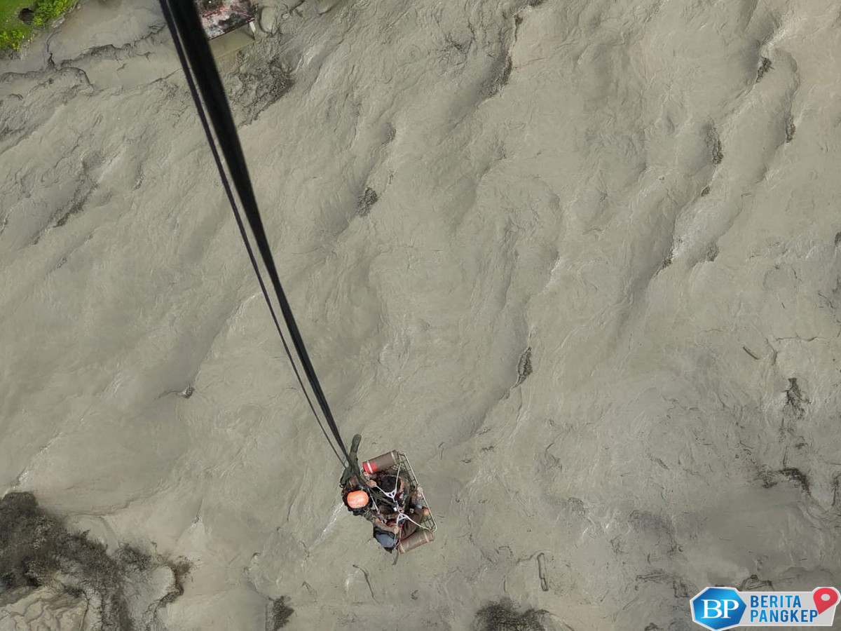 banjir-dahsyat-hantam-2-negara-sekaligus-korban-berjatuhan