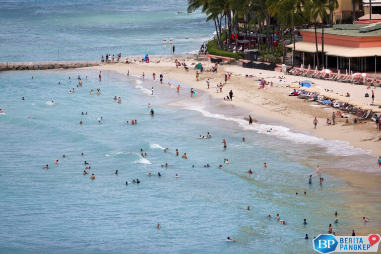 diwarning-tsunami-potret-baru-pantai-hawaii-usai-gempat-rusia-m-88