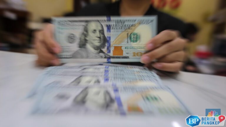 dolar-as-catatkan-kinerja-terburuk-sejak-krisis-1973-ada-apa