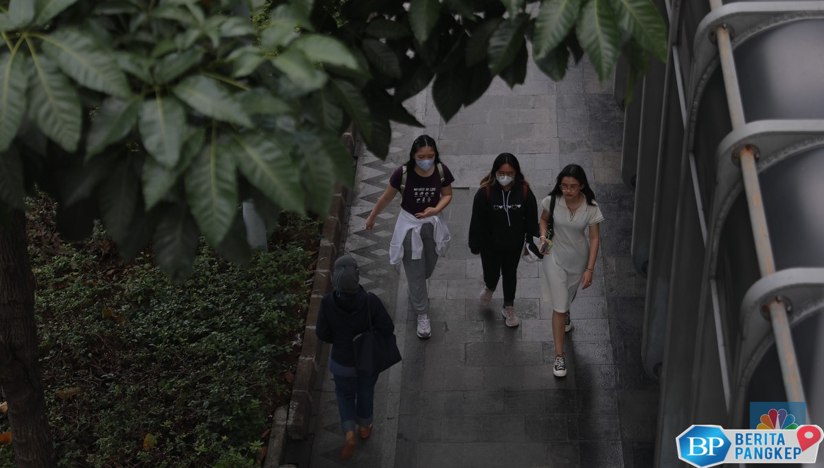 fakta-terbaru-4929-juta-warga-ri-kerja-cuma-1-35-jam-per-minggu