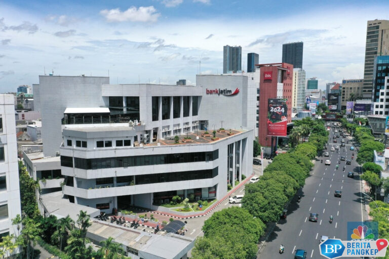 melesat-1326-bank-jatim-bukukan-laba-rp-703-m-di-semester-i-2025