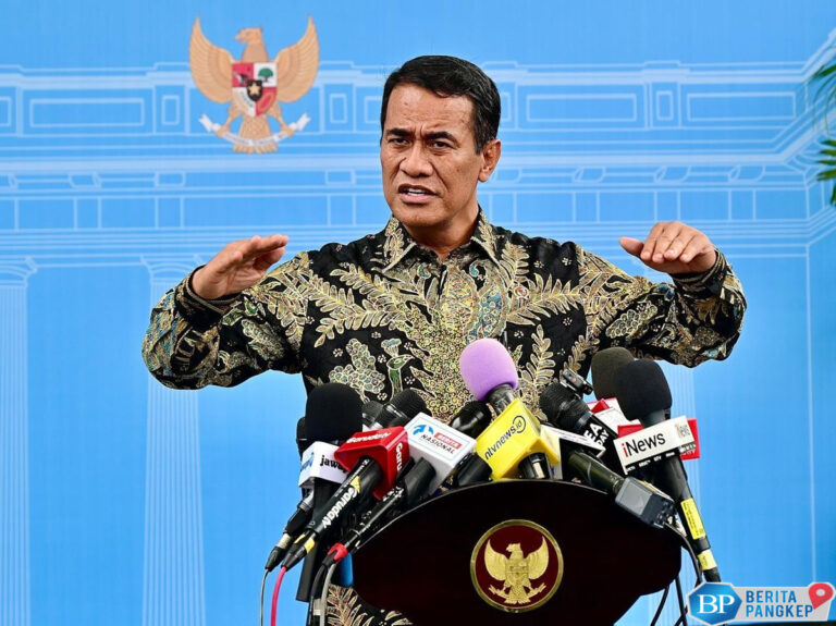 mentan-amran-mendadak-temui-prabowo-di-bandara-halim-ada-apa