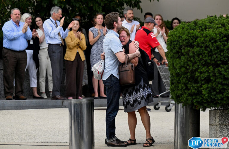 potret-haru-phk-massal-kemlu-as-1350-pns-dirumahkan