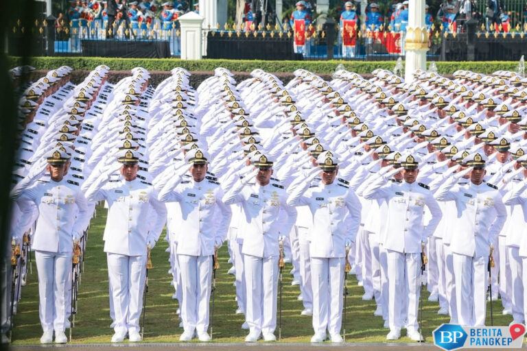 potret-prabowo-lantik-2000-perwira-remaja-tni-polri