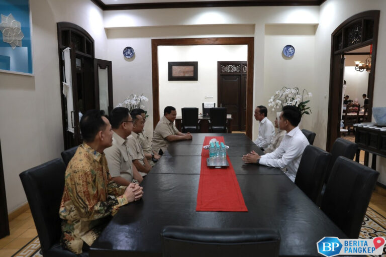 prabowo-sowan-jokowi-di-solo-cerita-baru-keliling-dari-luar-negeri-1