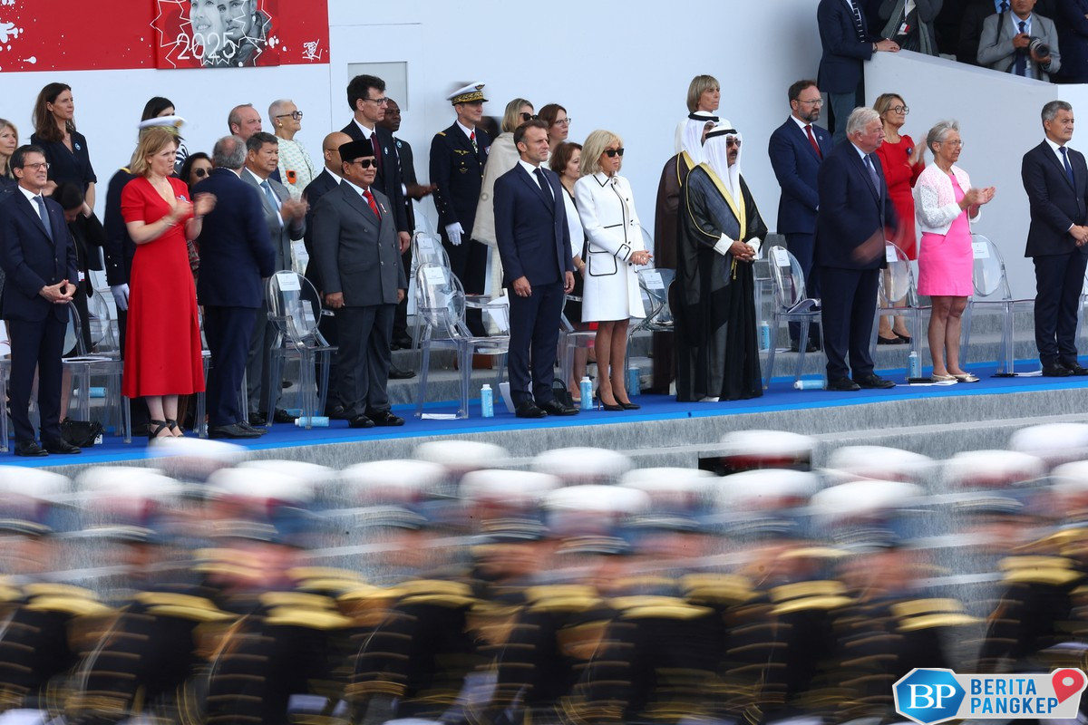 tampil-gagah-pasukan-tni-dan-gabundan-pimpin-barisan-di-bastille-day