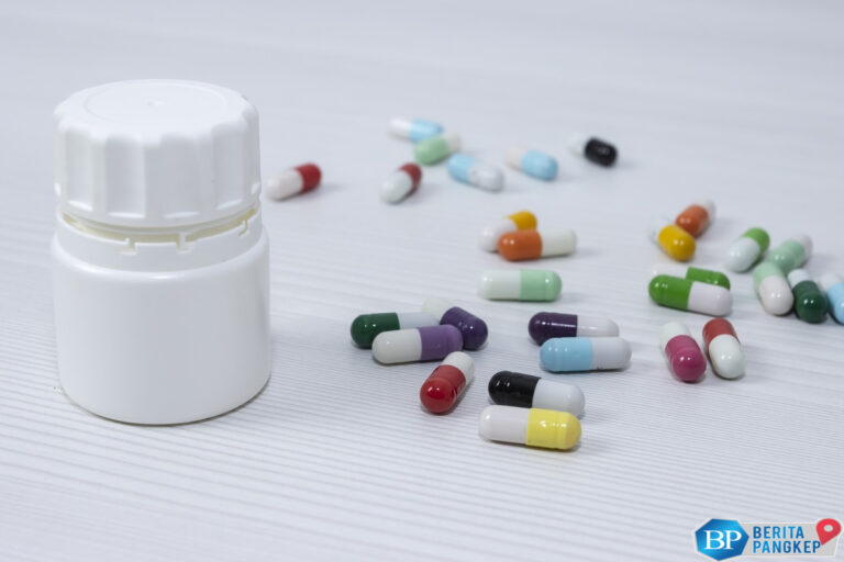 tanaman-obat-berserakan-di-ri-tapi-impor-90-bahan-baku-obat-kenapa