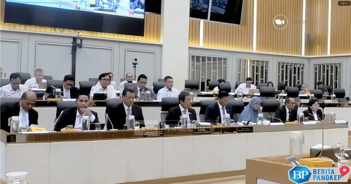 trenggono-pamer-ke-dpr-kkp-dapat-opini-wtp-dipuji-titiek-soeharto