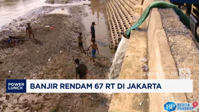 video-banjir-rendam-67-rt-di-jakarta-pramono-anung-minta-maaf