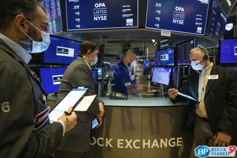 wall-street-pesta-pora-sdanp-500-dan-nasdaq-rekor