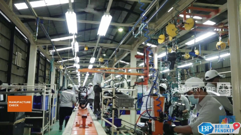 1641-industri-tebar-investasi-baru-rekrut-303000-orang-pekerja-ri