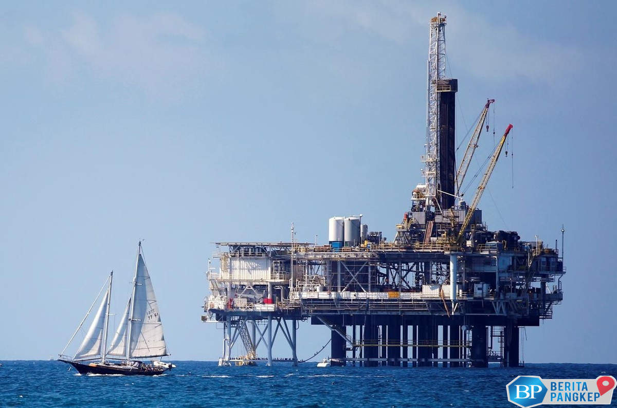 harga-minyak-masih-lemah-tertekan-drama-trump-dan-ancaman-over-supply