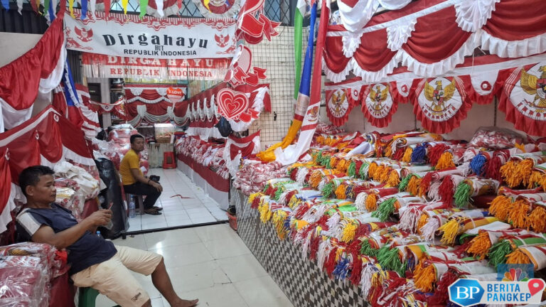 jelang-agustusan-begini-nasib-pedagang-baju-adat-di-pasar-tanah-abang