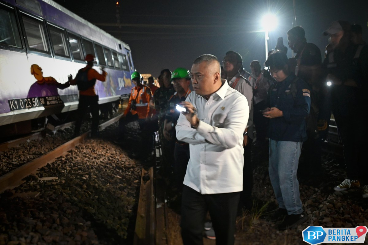 ka-bromo-anggrek-anjlok-di-subang-menhub-terjun-ke-lokasi