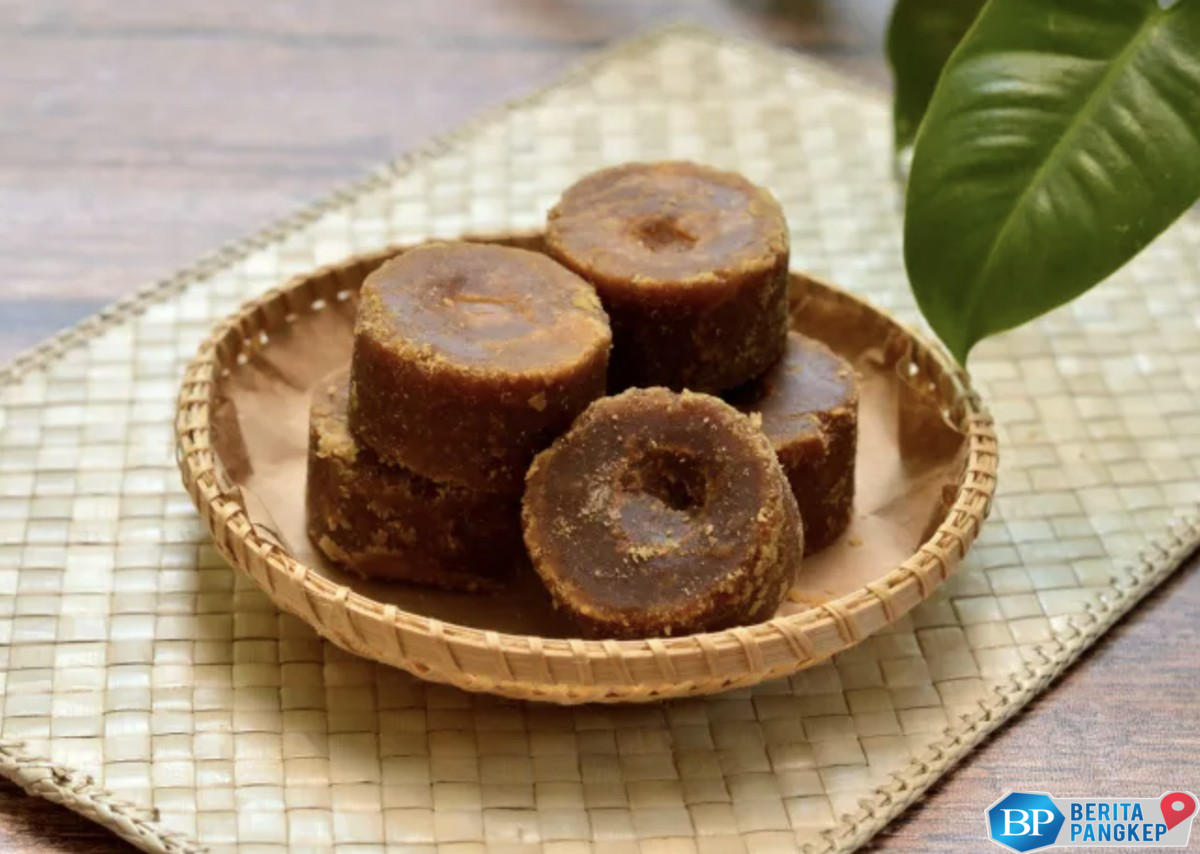 kopi-susu-laris-manis-produksi-gula-aren-ri-melesat-1000x-lipat