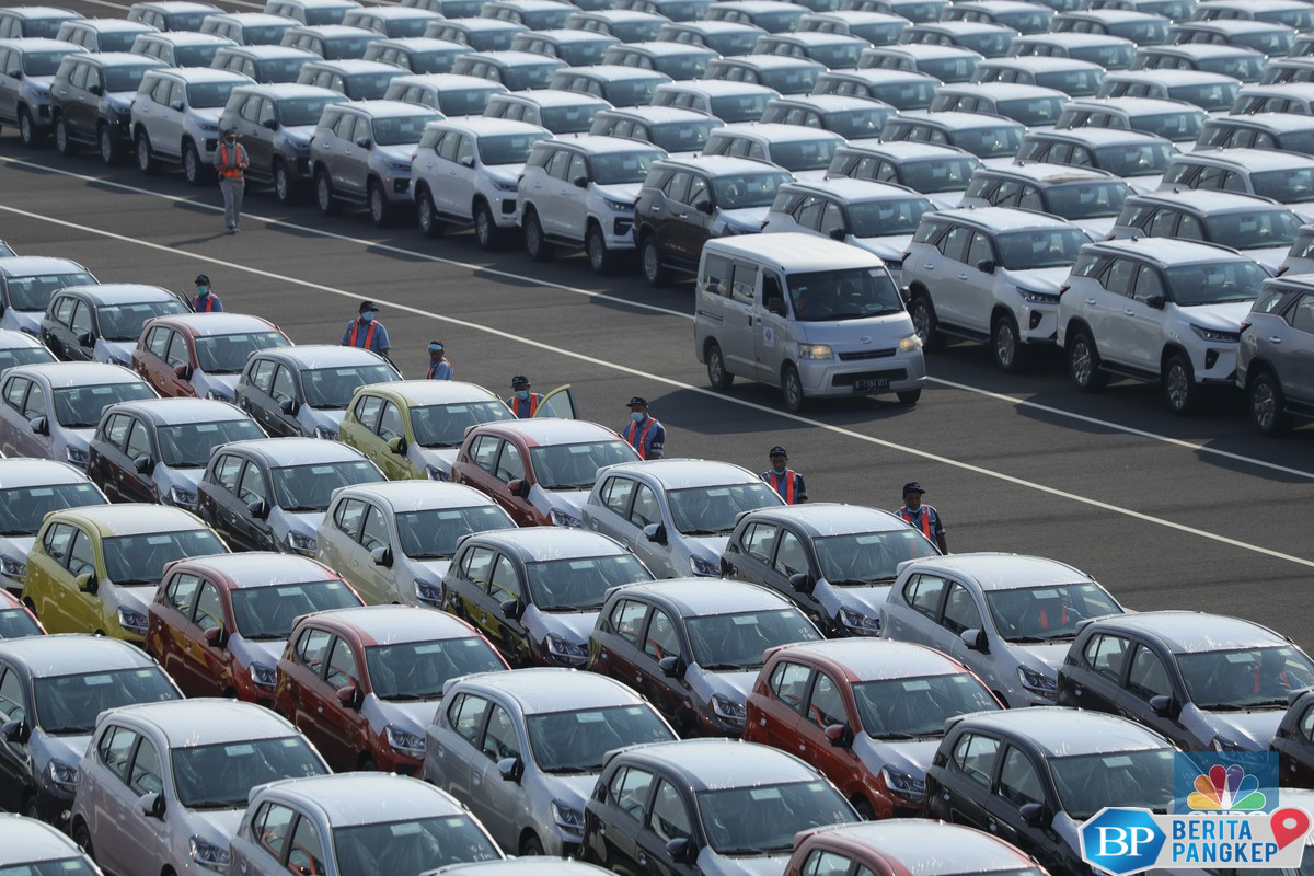 pabrikan-mobil-mulai-resah-industri-otomotif-ri-terancam-fenomena-ini