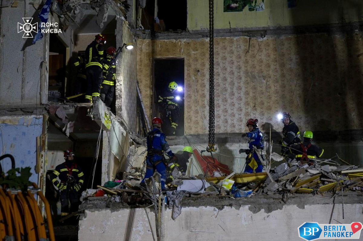 potret-amukan-terbaru-putin-di-ukraina-gedung-hancur-puluhan-tewas