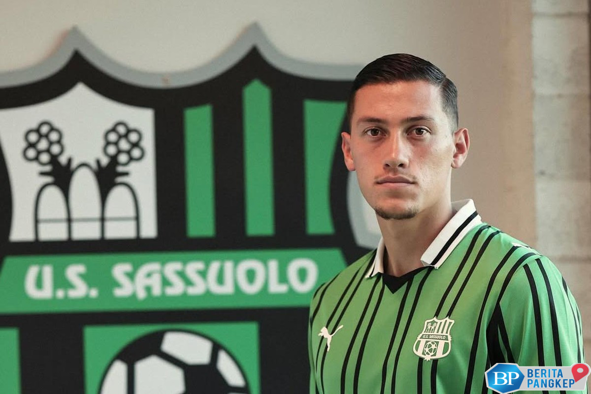 resmi-pakai-jersey-sassuolo-jay-idzes-jadi-rekrutan-termahal-2025