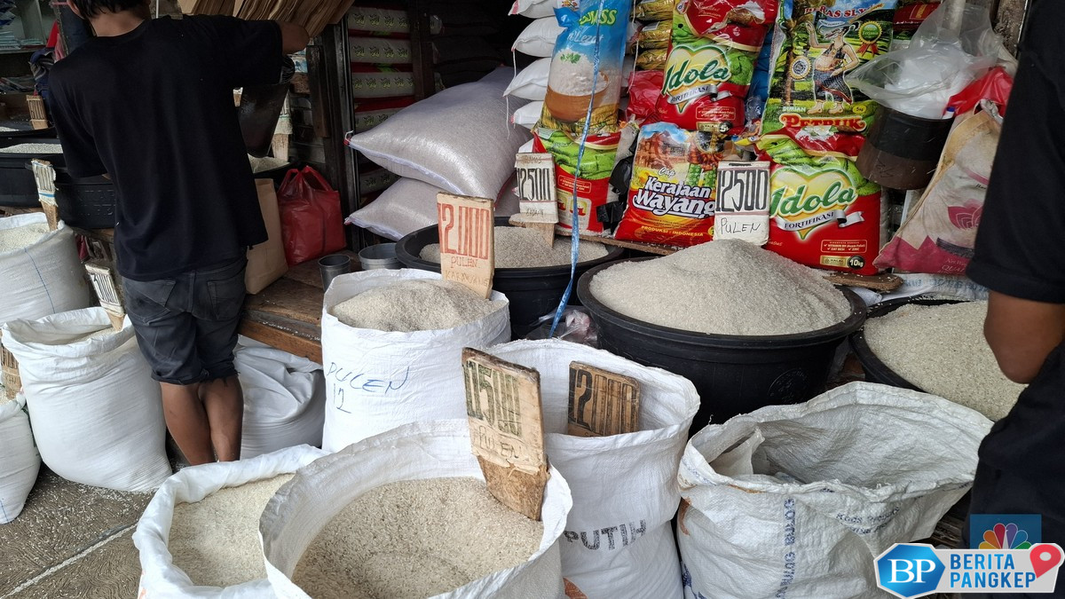 tak-cuma-beras-harga-tomat-sampai-biaya-sekolah-juga-melonjak