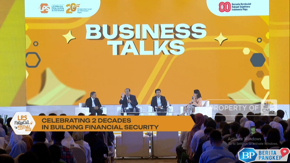 video-curi-ilmu-sukses-chairul-tanjung-dan-emil-dardak-di-lps-festival