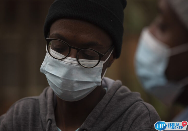 virus-covid-varian-stratus-melonjak-waspada-gejala-serak-dan-demam